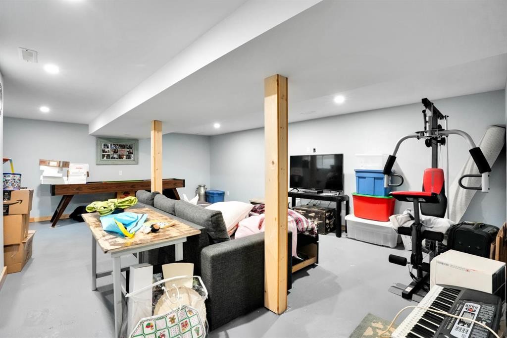 8-1415 Sec 582 Highway, Didsbury, AB