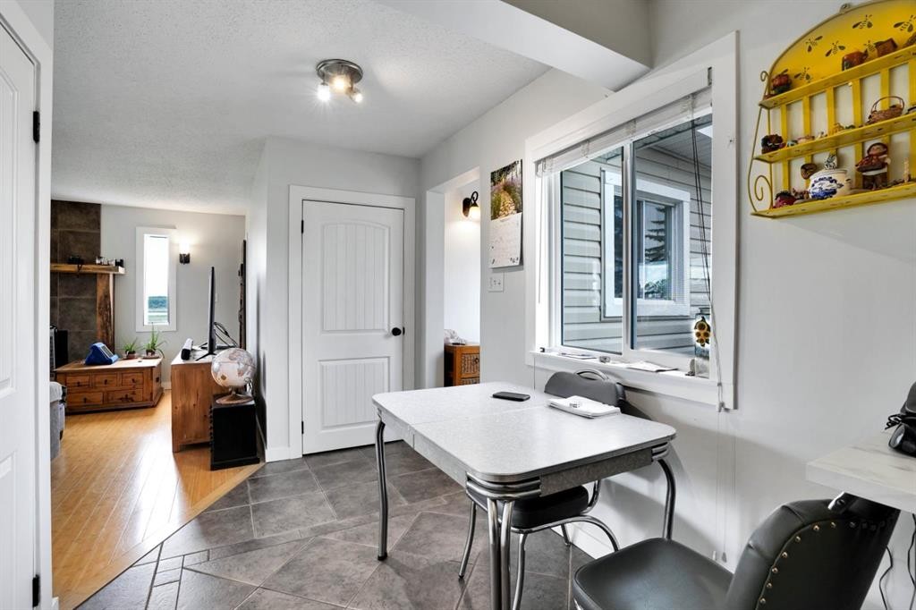 8-1415 Sec 582 Highway, Didsbury, AB