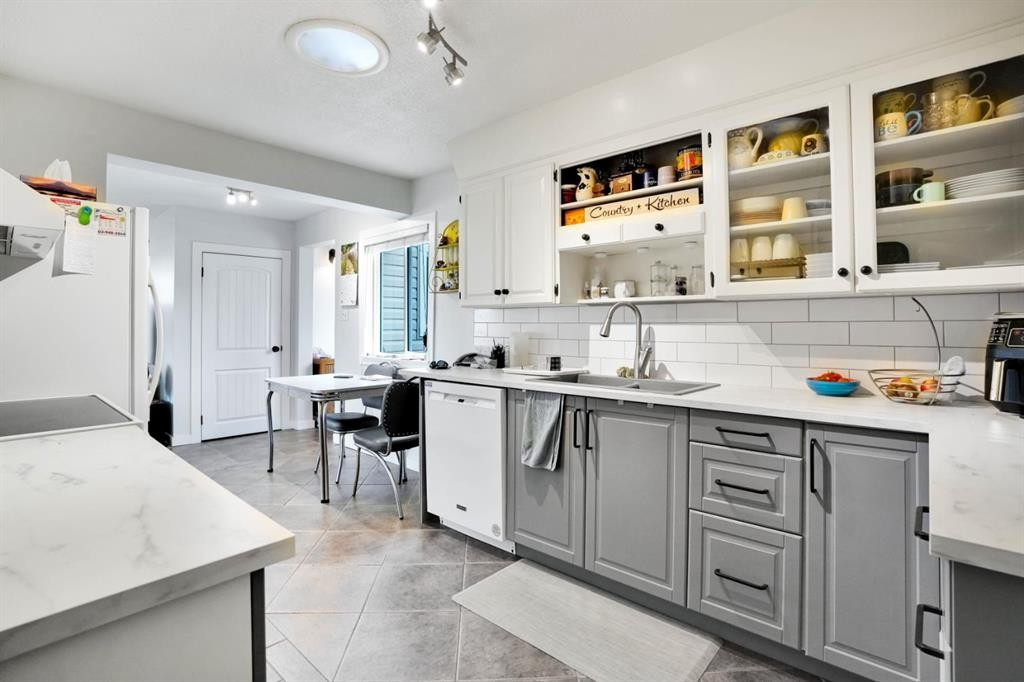 8-1415 Sec 582 Highway, Didsbury, AB