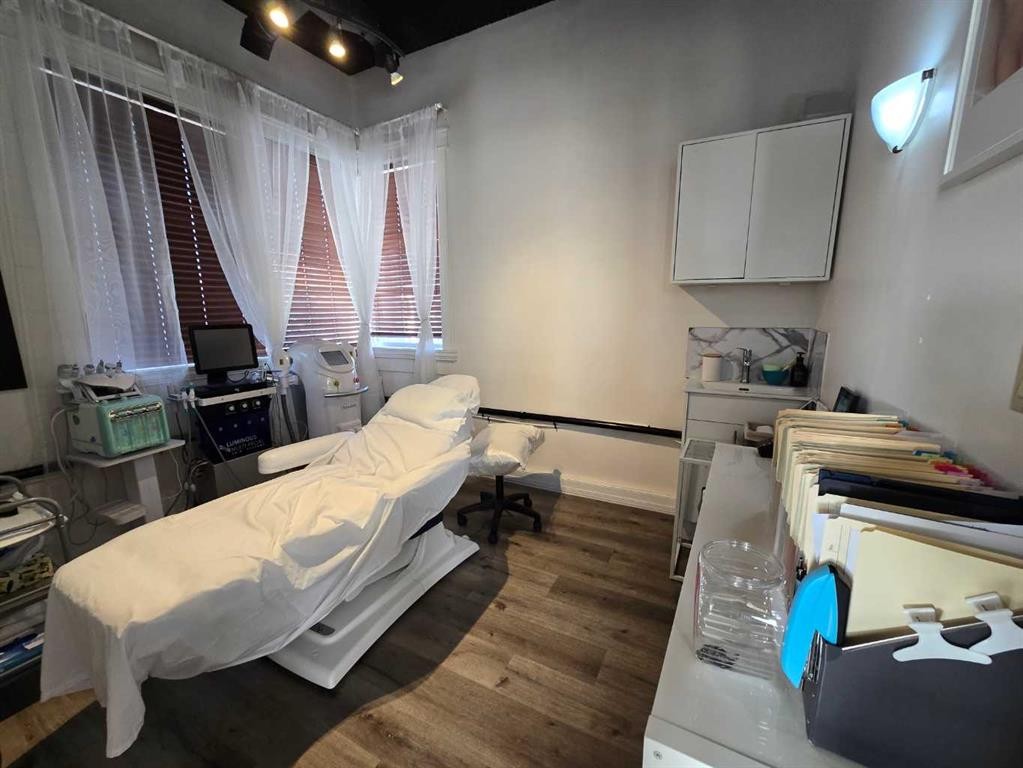 123 Spa Street Se, Calgary, AB
