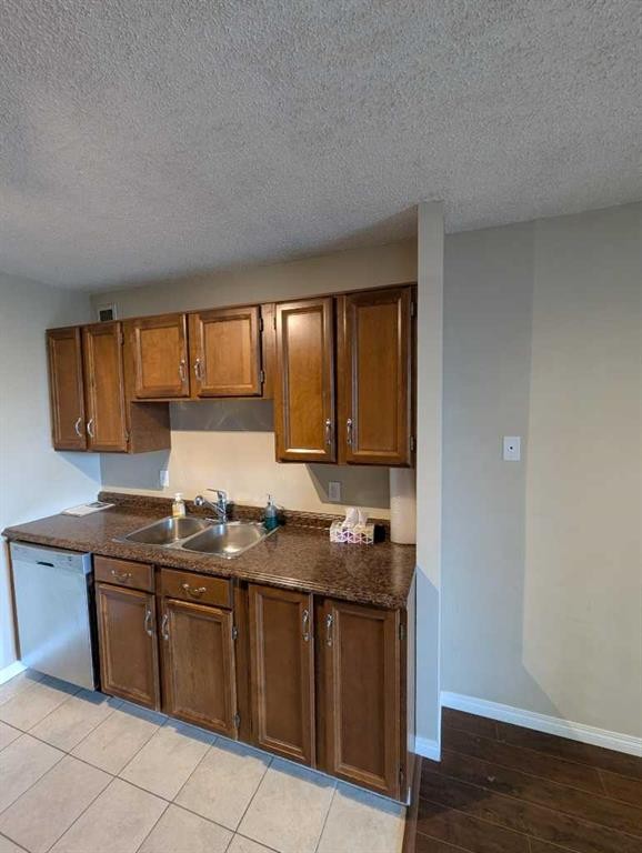 703-1202 13 Avenue Sw, Calgary, AB - Indoor Photo Showing Kitchen With Double Sink