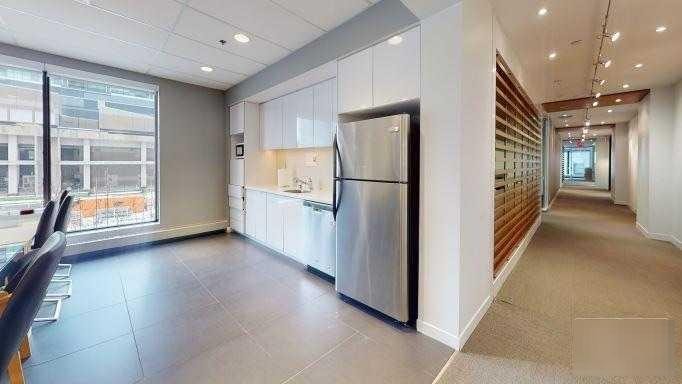 277-1100 8 Avenue Sw, Calgary, AB