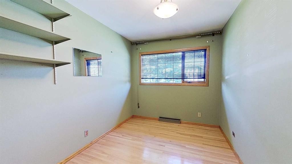 47 Montrose Crescent Ne, Calgary, AB - Indoor Photo Showing Other Room