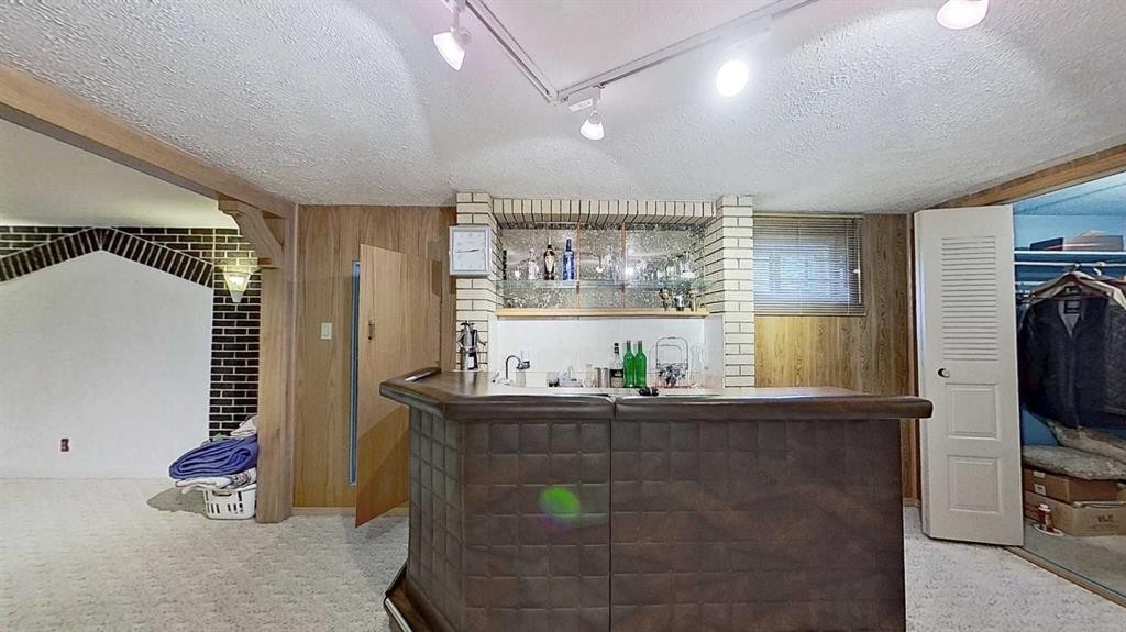 47 Montrose Crescent Ne, Calgary, AB - Indoor