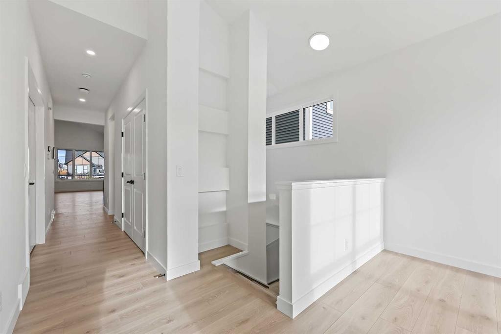 116 Mitchell Walk Nw, Calgary, AB - Indoor Photo Showing Other Room