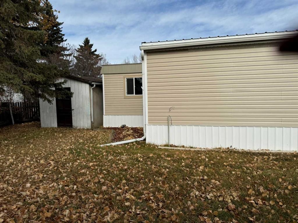 18-5800 46 Street, Olds, AB