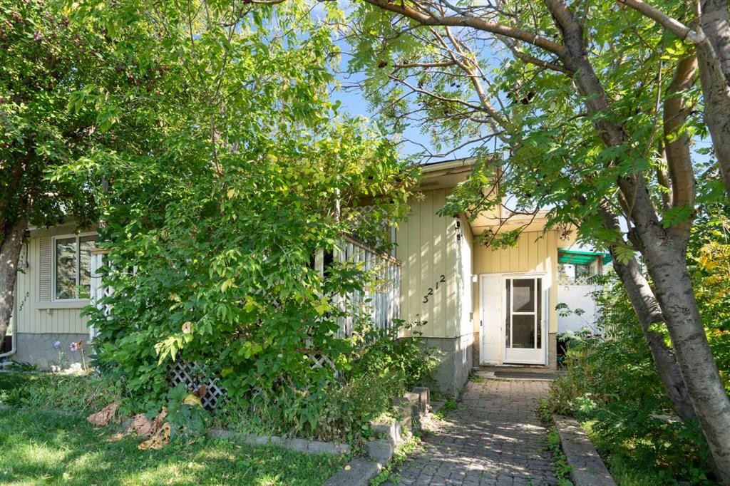 3212 Dover Crescent Se, Calgary, AB - Outdoor