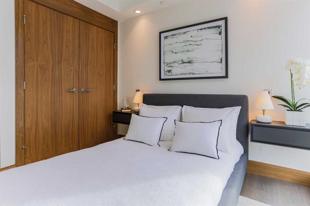 301-738 1 Avenue Sw, Calgary, AB - Indoor Photo Showing Bedroom