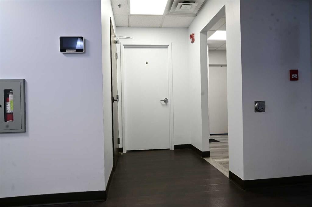 6108 Bowness Road Nw, Calgary, AB