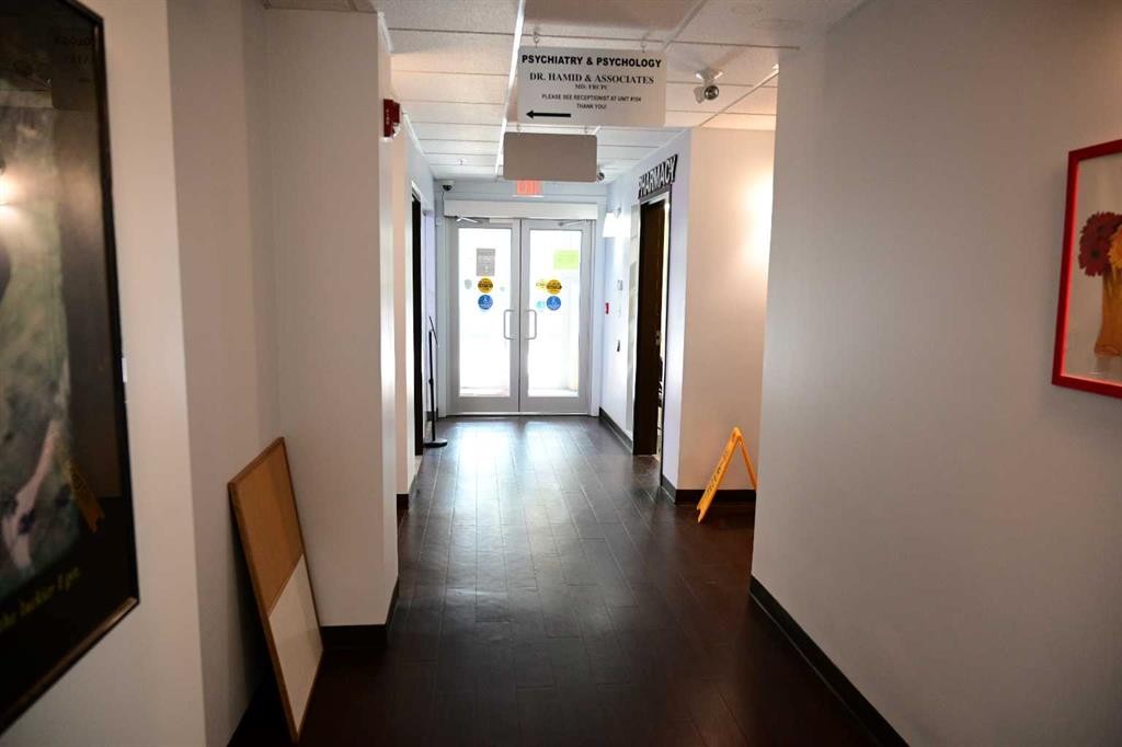 6108 Bowness Road Nw, Calgary, AB