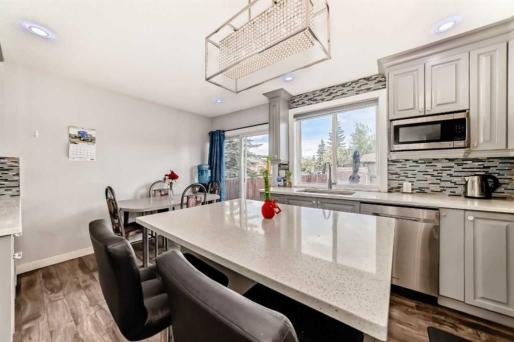 42 Taraglen Road Ne, Calgary, AB - Indoor