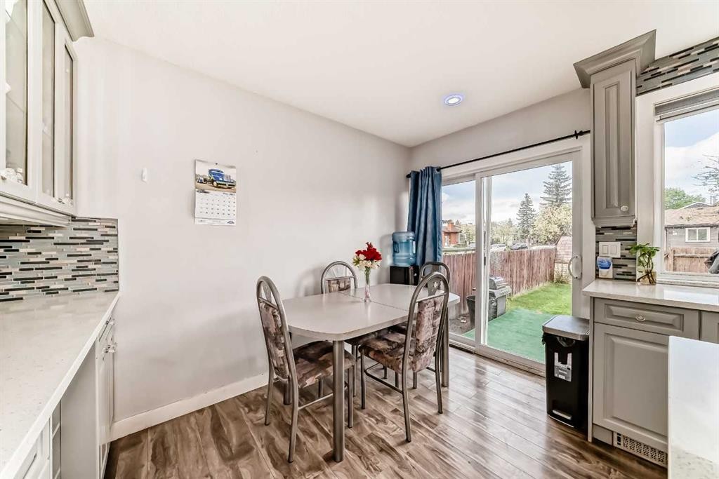 42 Taraglen Road Ne, Calgary, AB - Indoor Photo Showing Dining Room