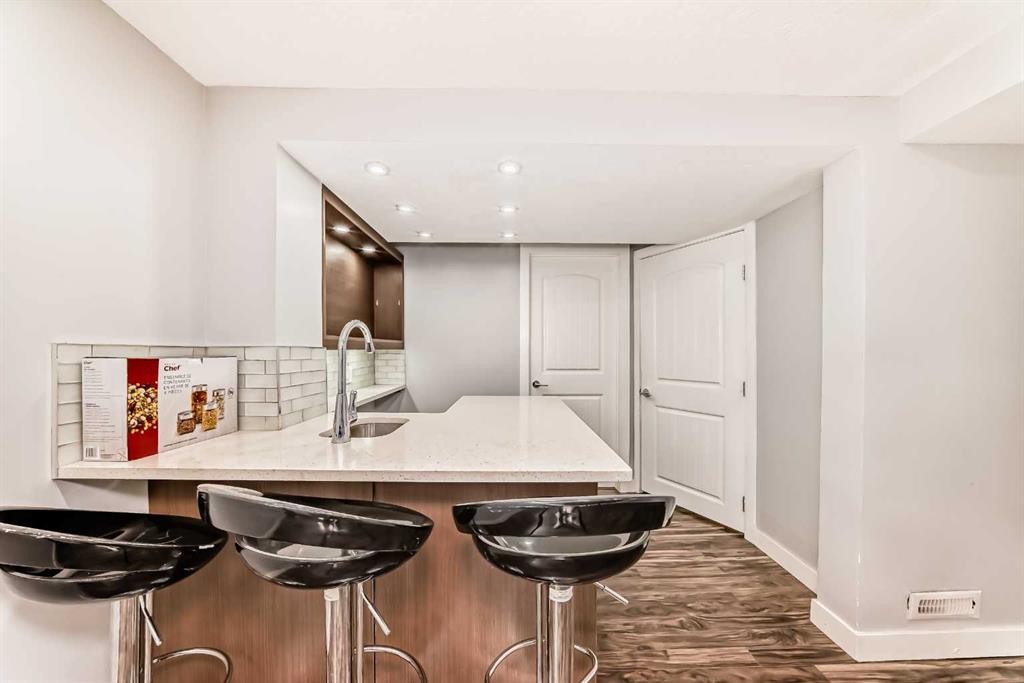 42 Taraglen Road Ne, Calgary, AB - Indoor