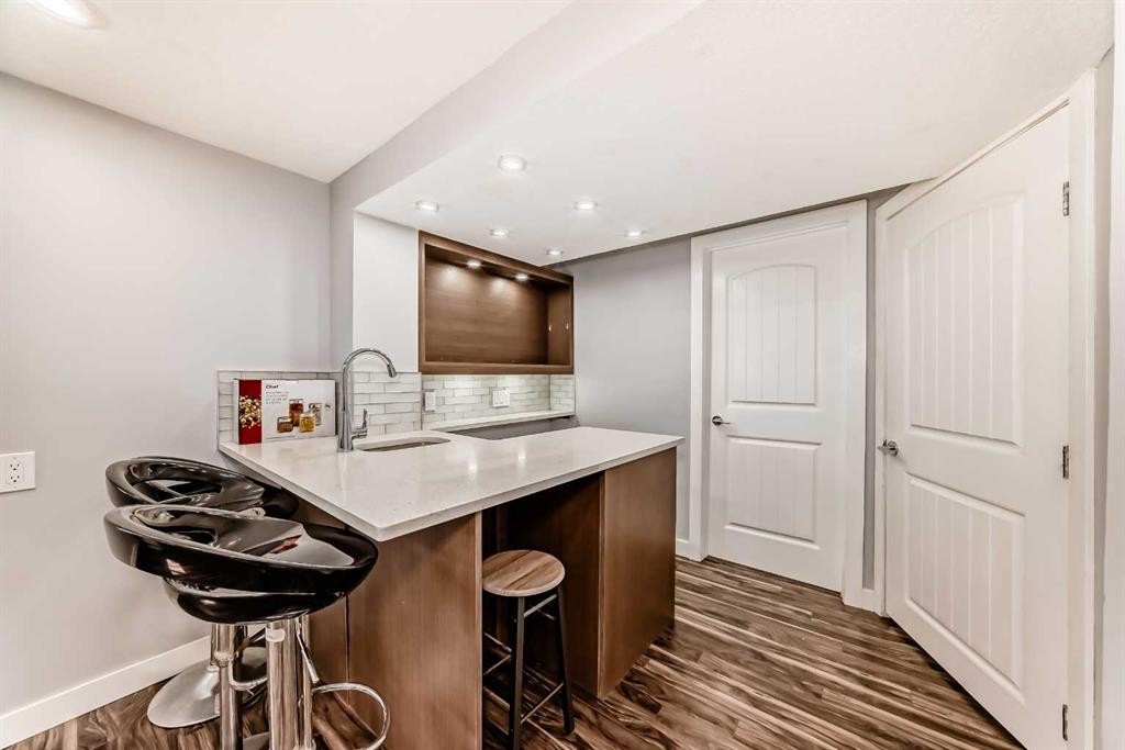 42 Taraglen Road Ne, Calgary, AB - Indoor Photo Showing Other Room