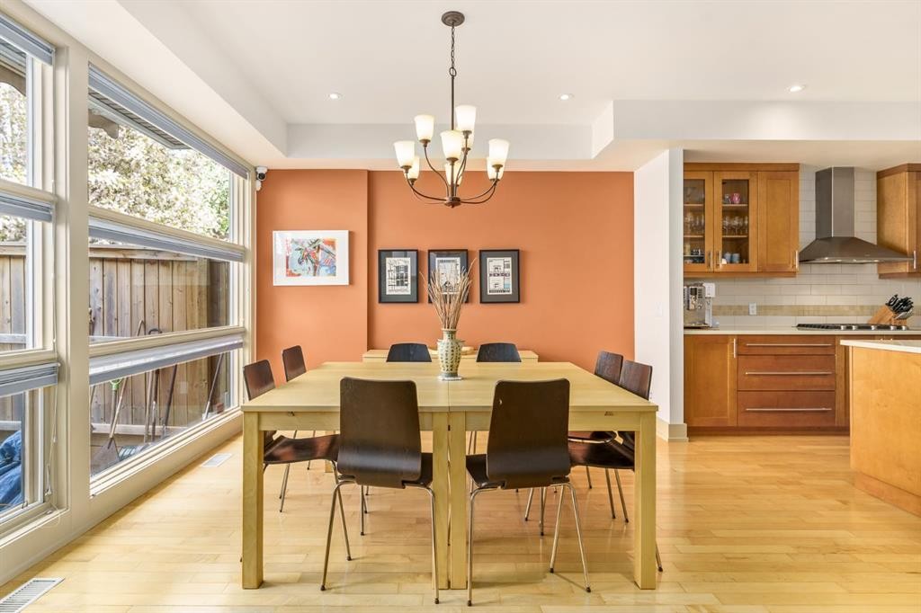 2134 30 Avenue Sw, Calgary, AB - Indoor Photo Showing Dining Room
