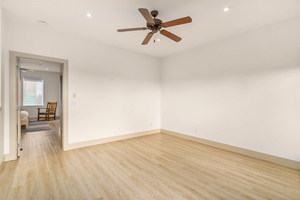 2134 30 Avenue Sw, Calgary, AB - Indoor Photo Showing Other Room