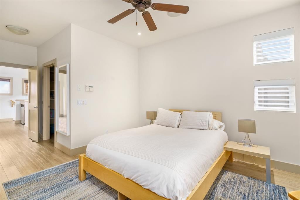 2134 30 Avenue Sw, Calgary, AB - Indoor Photo Showing Bedroom