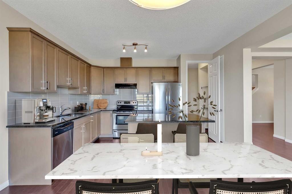 223 Cityscape Gardens Ne, Calgary, AB - Indoor Photo Showing Kitchen With Upgraded Kitchen