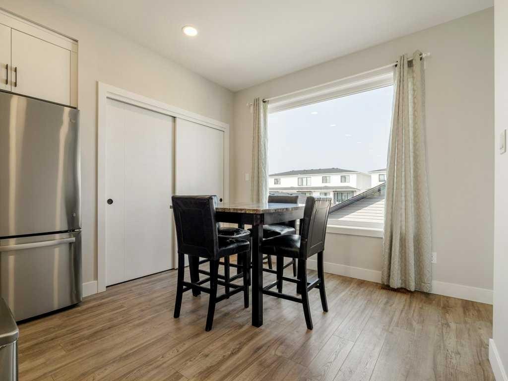 1143 Coalbrook Place West, Lethbridge, AB - Indoor Photo Showing Dining Room