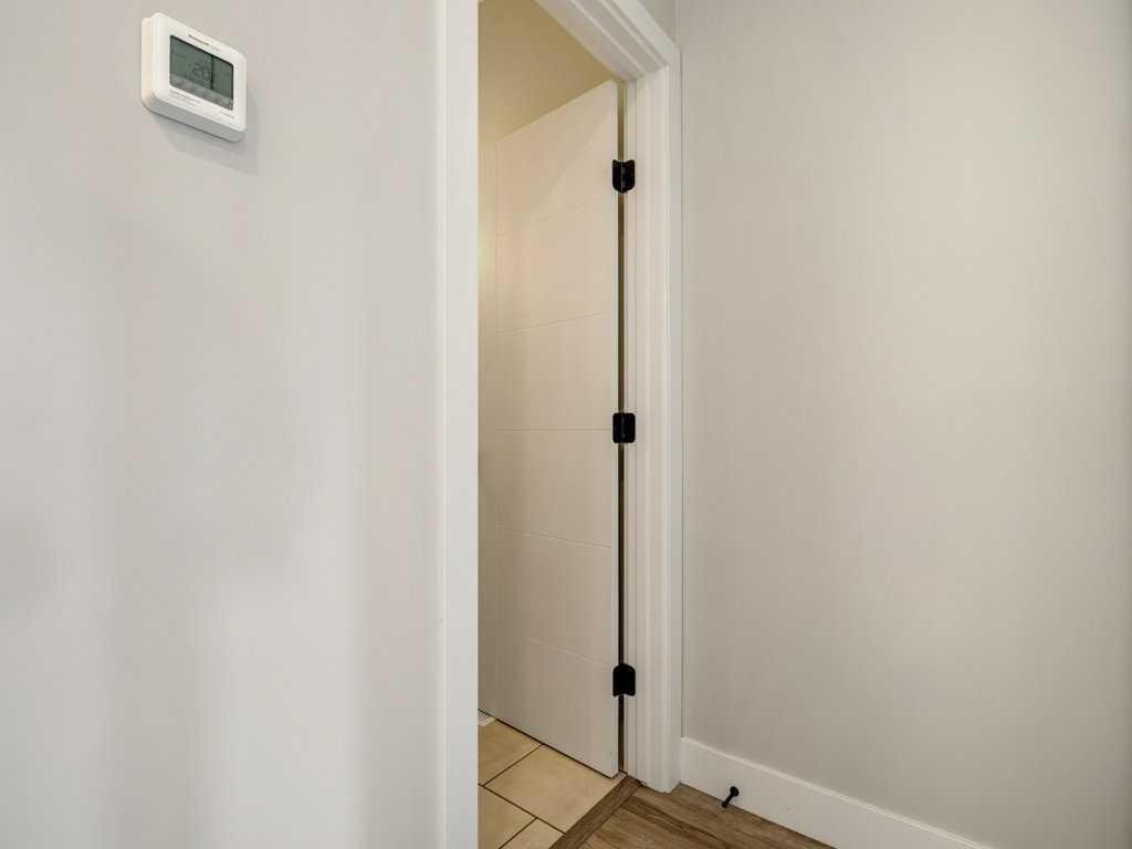 1143 Coalbrook Place West, Lethbridge, AB - Indoor Photo Showing Other Room