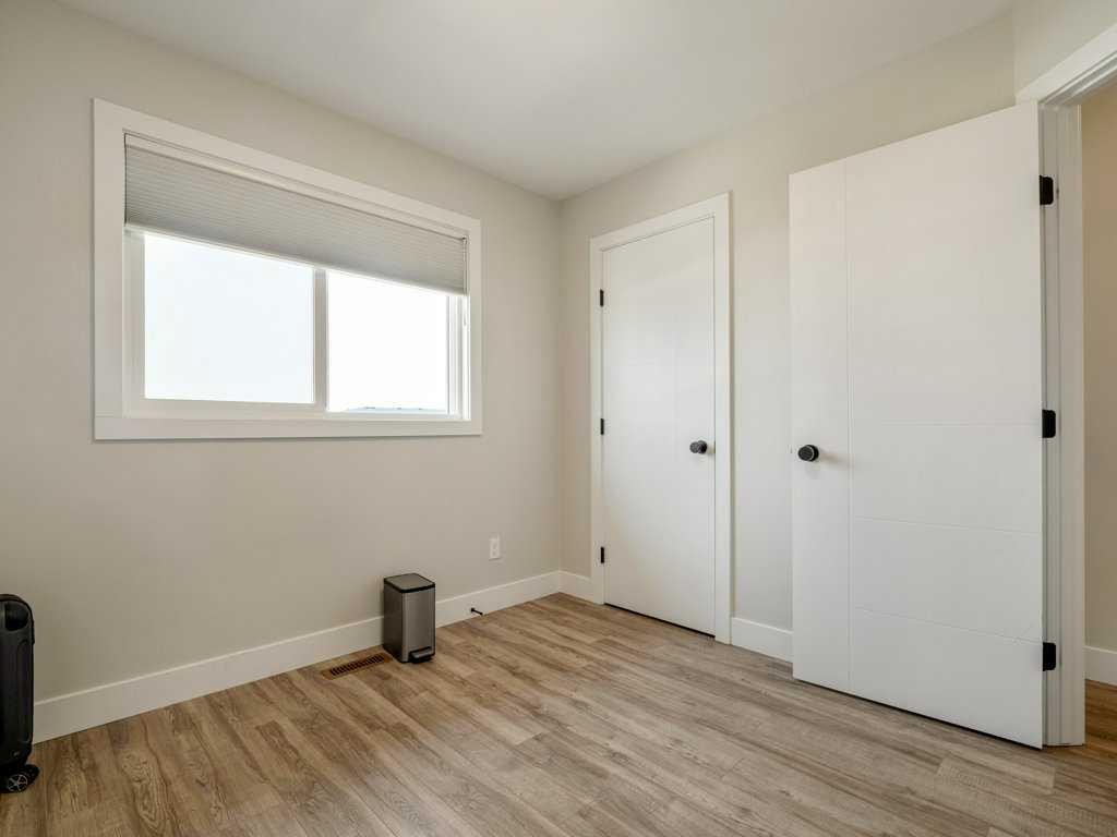 1143 Coalbrook Place West, Lethbridge, AB - Indoor Photo Showing Other Room