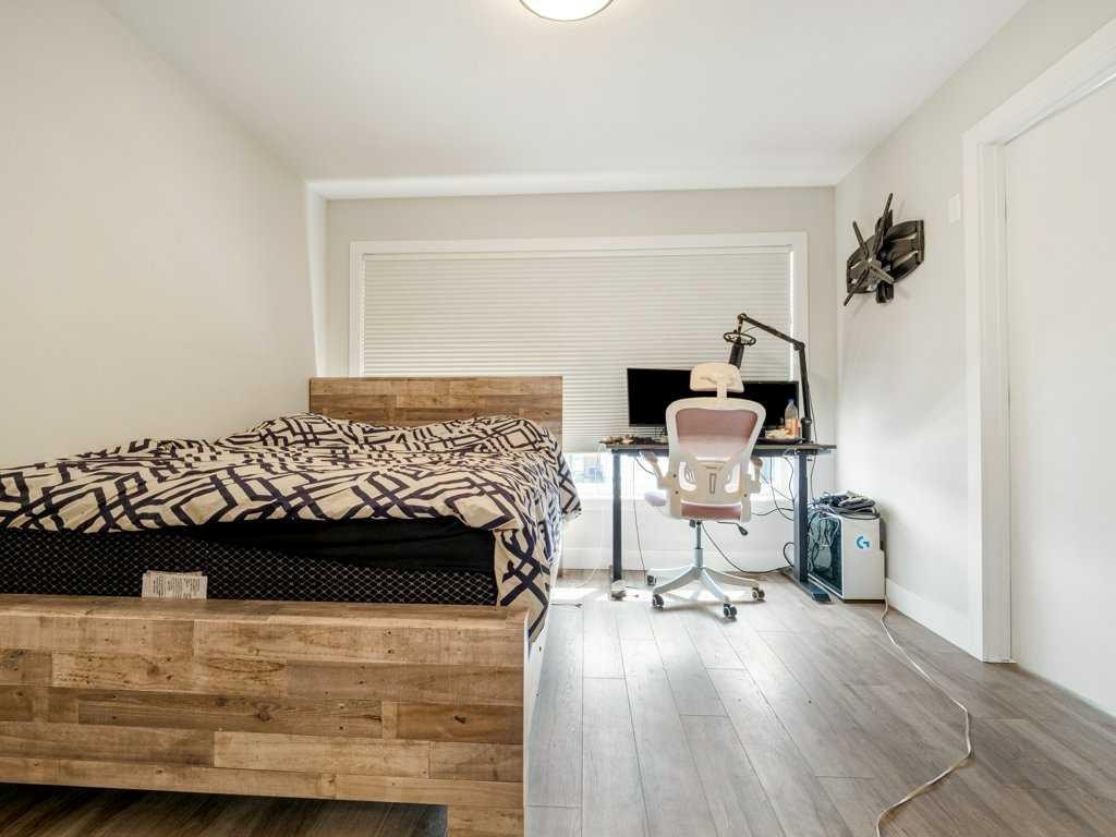 1143 Coalbrook Place West, Lethbridge, AB - Indoor With Fireplace