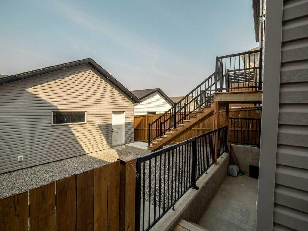 1143 Coalbrook Place West, Lethbridge, AB - Outdoor With Exterior