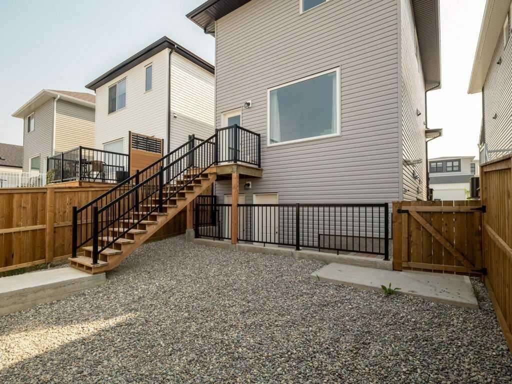 1143 Coalbrook Place West, Lethbridge, AB - Outdoor With Exterior