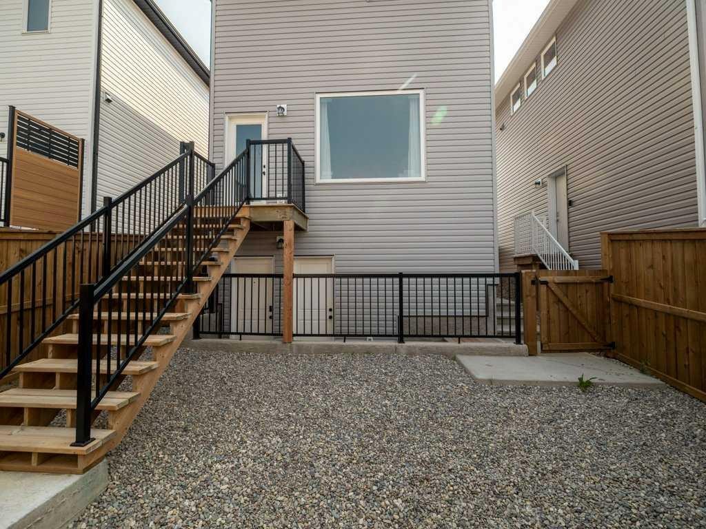1143 Coalbrook Place West, Lethbridge, AB - Outdoor With Exterior