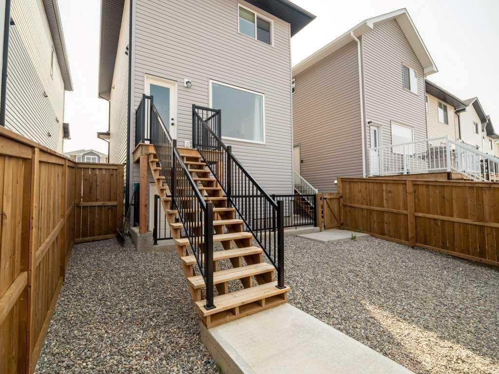 1143 Coalbrook Place West, Lethbridge, AB - Outdoor With Exterior