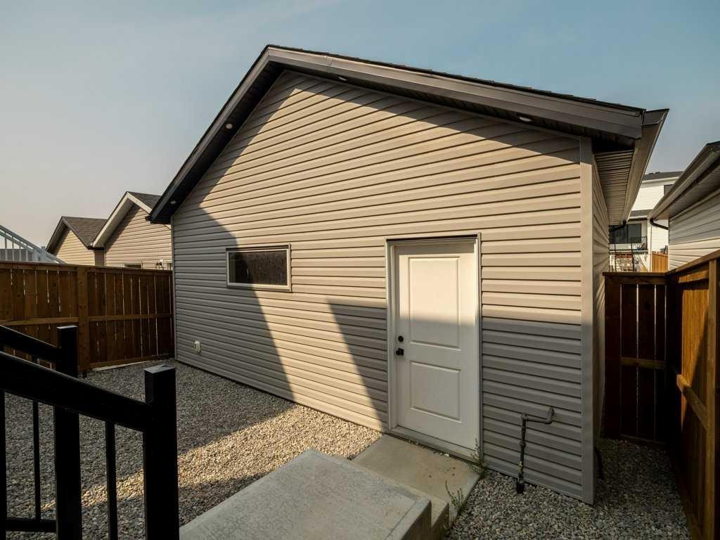 1143 Coalbrook Place West, Lethbridge, AB - Outdoor With Exterior