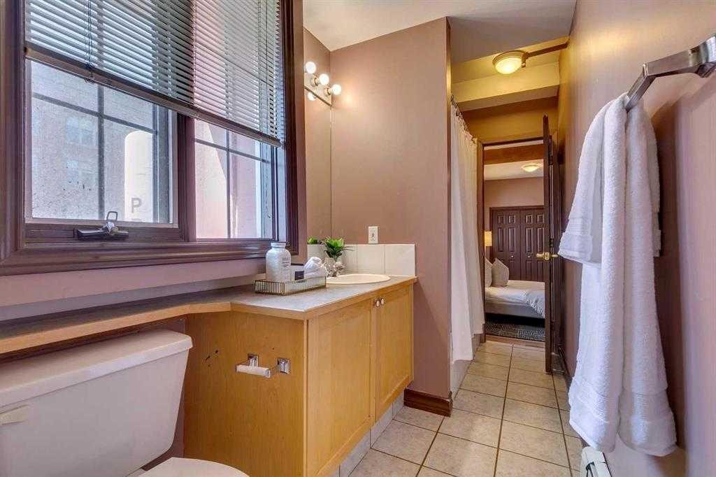 206 11 Avenue Se, Calgary, AB