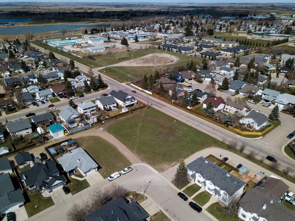 346 Parkview Estates, Strathmore, AB