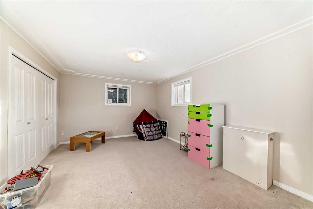 820 9A Street Ne, Calgary, AB - Indoor