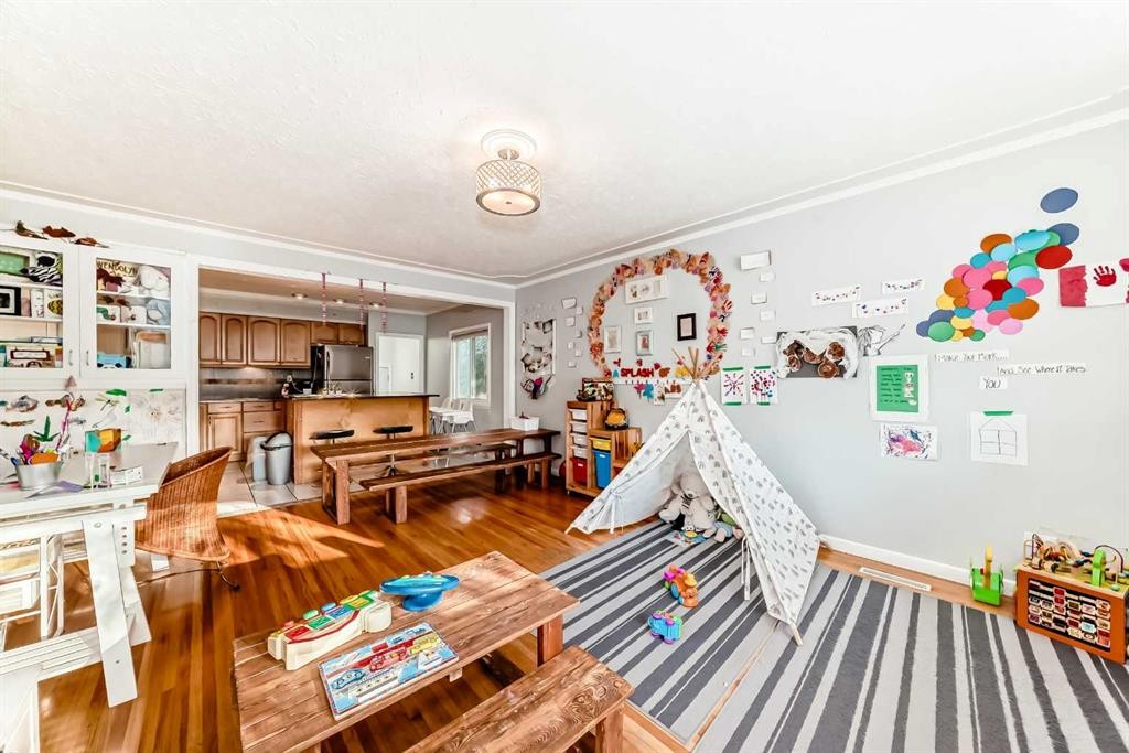 820 9A Street Ne, Calgary, AB - Indoor