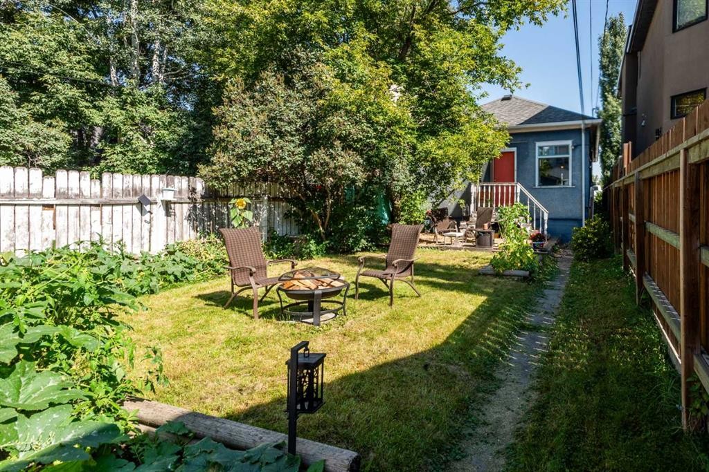 2213 8 Avenue Se, Calgary, AB - Outdoor