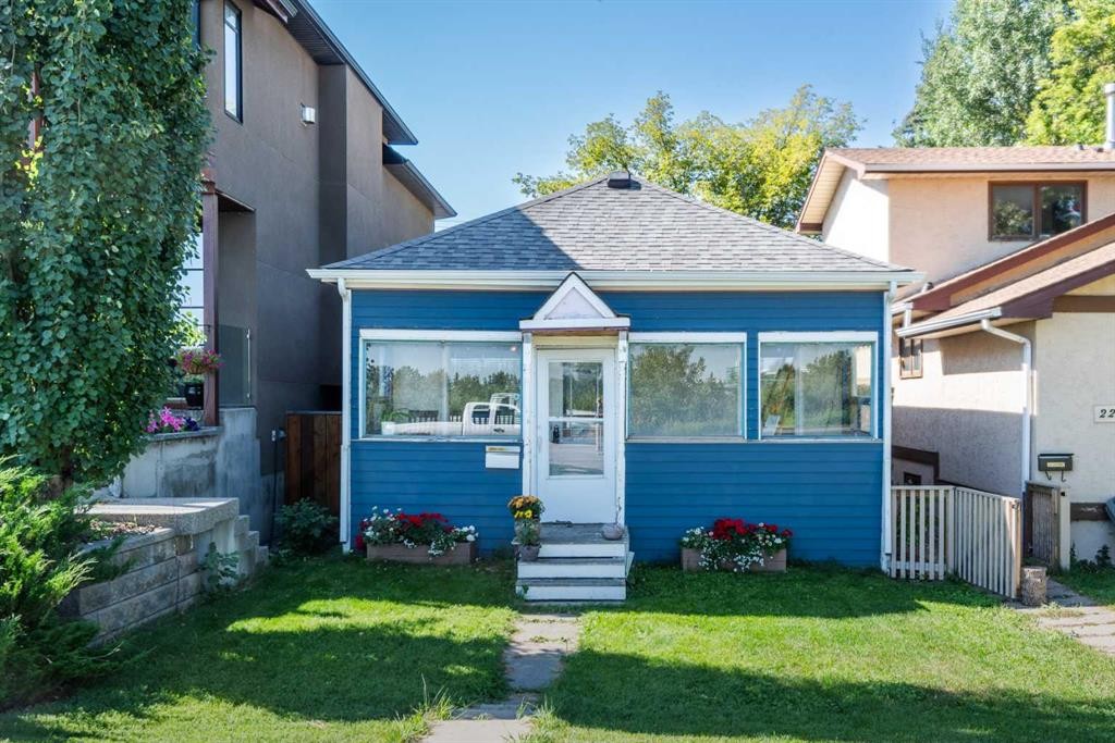 2213 8 Avenue Se, Calgary, AB - Outdoor