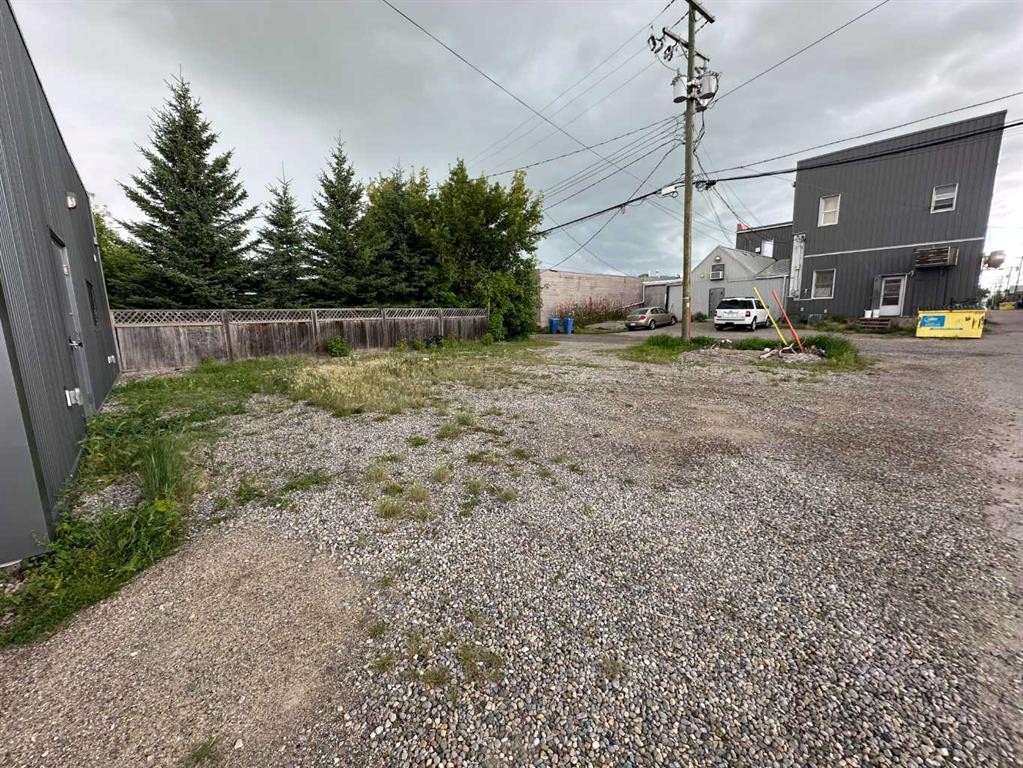 2014 18 Avenue, Didsbury, AB