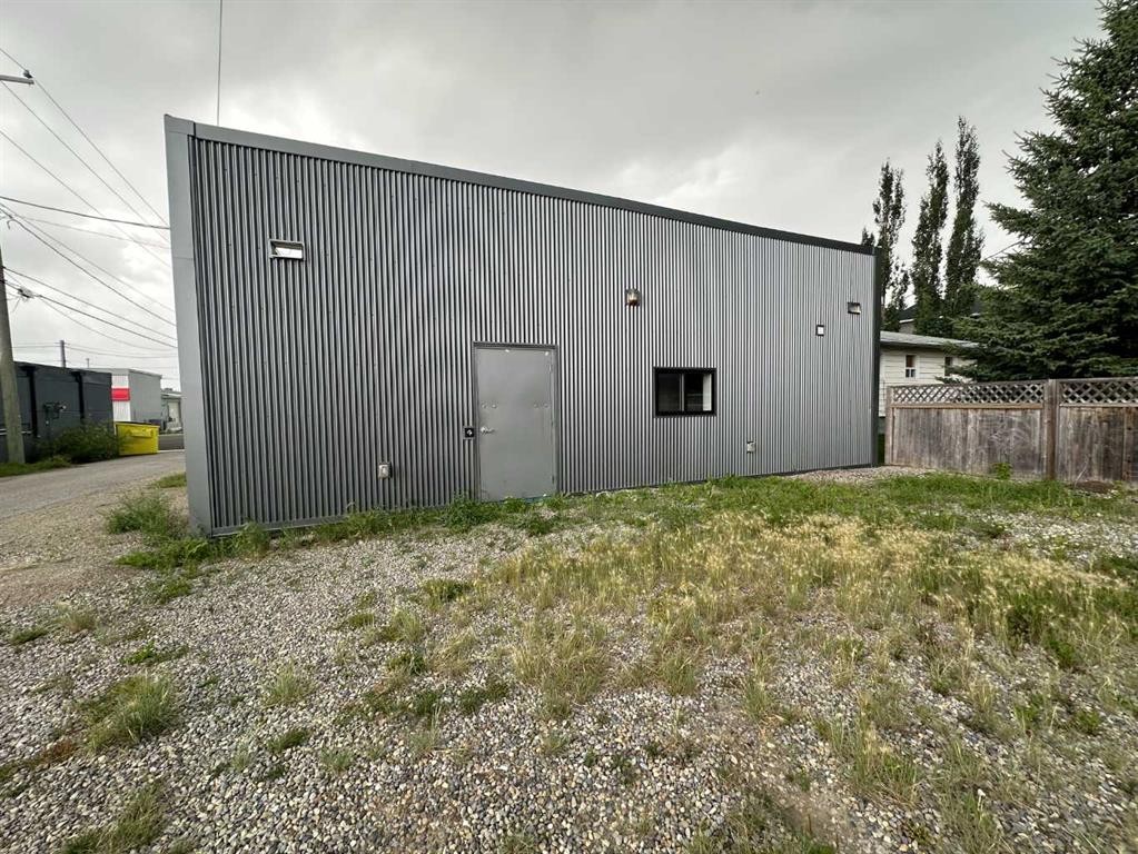 2014 18 Avenue, Didsbury, AB