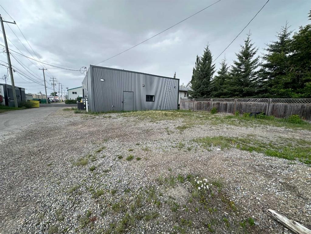 2014 18 Avenue, Didsbury, AB