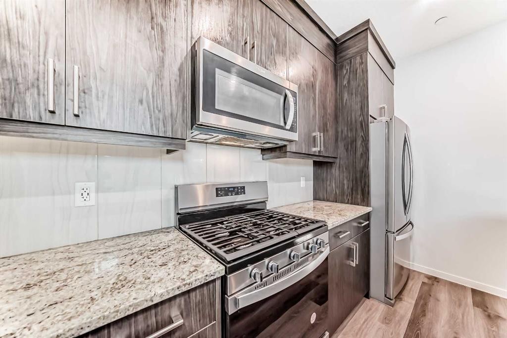 272 Livingston View Nw, Calgary, AB - Indoor Photo Showing Kitchen