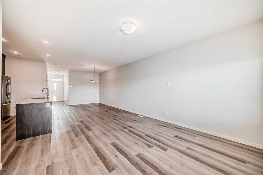 272 Livingston View Nw, Calgary, AB - Indoor
