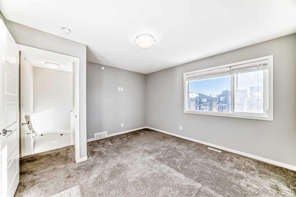 272 Livingston View Nw, Calgary, AB - Indoor Photo Showing Other Room