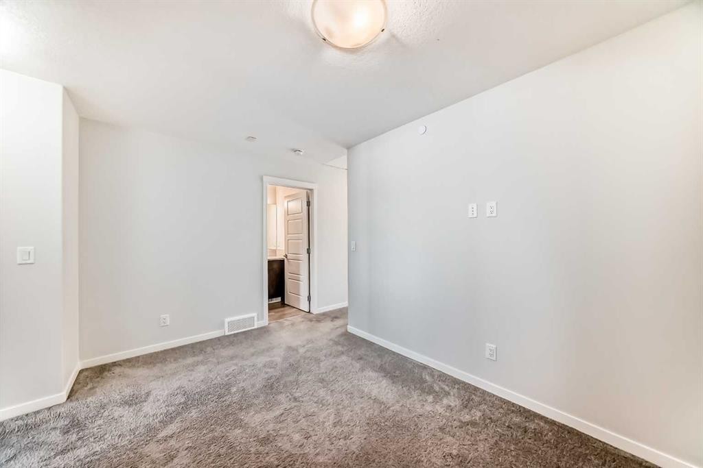 272 Livingston View Nw, Calgary, AB - Indoor Photo Showing Other Room