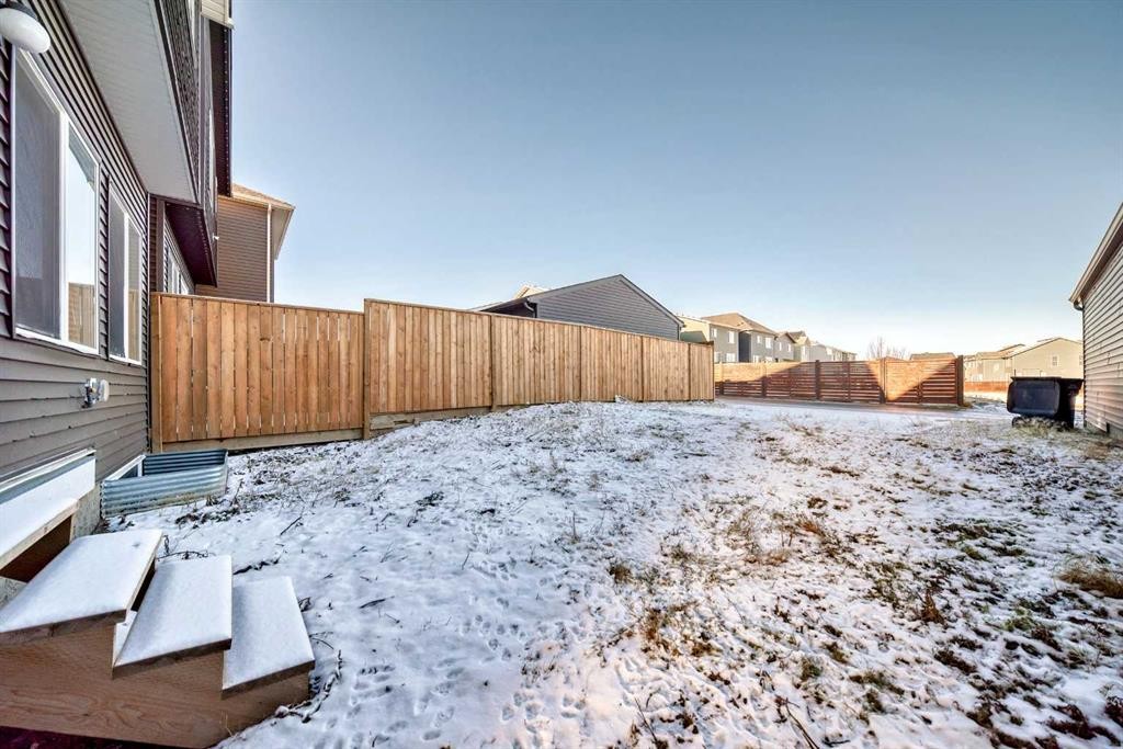 272 Livingston View Nw, Calgary, AB - Outdoor