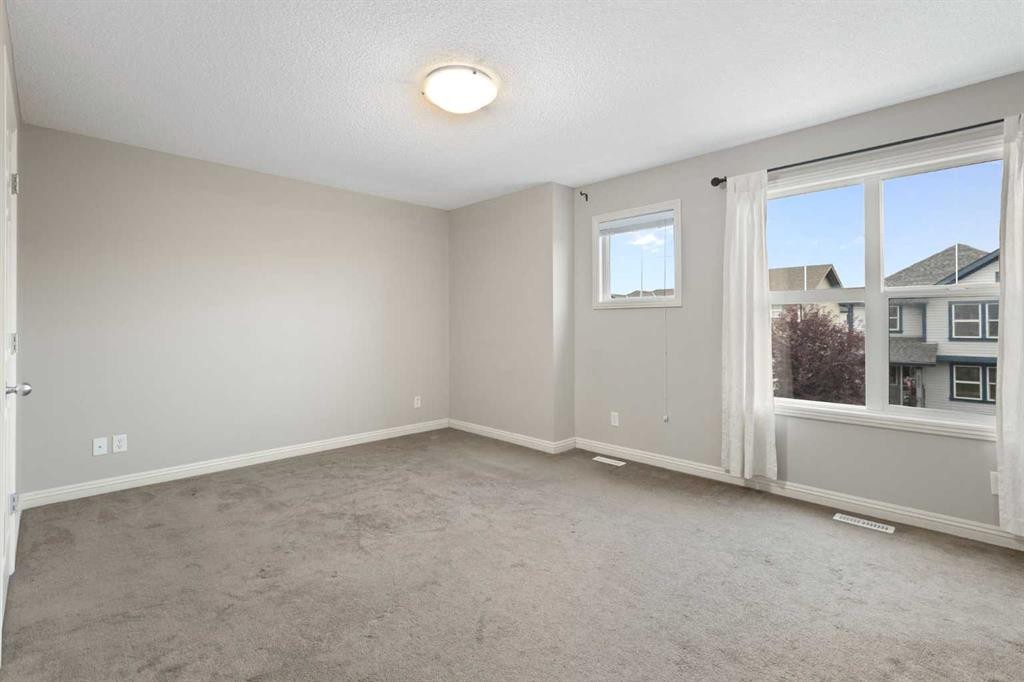 221 Prestwick Terrace Se, Calgary, AB - Indoor Photo Showing Other Room