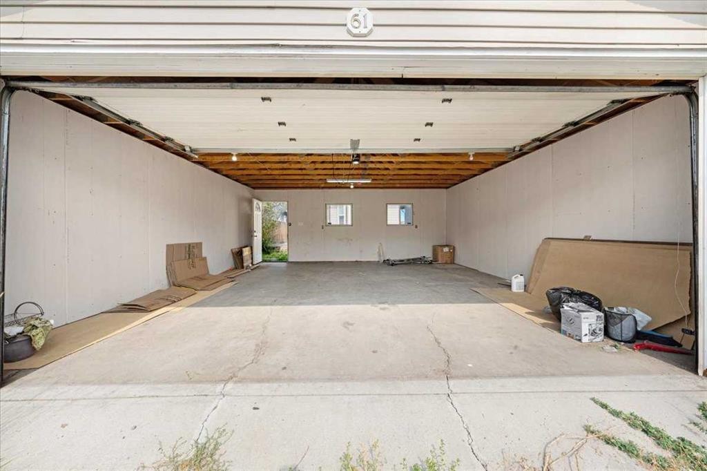 61 Falmere Way Ne, Calgary, AB - Indoor Photo Showing Garage