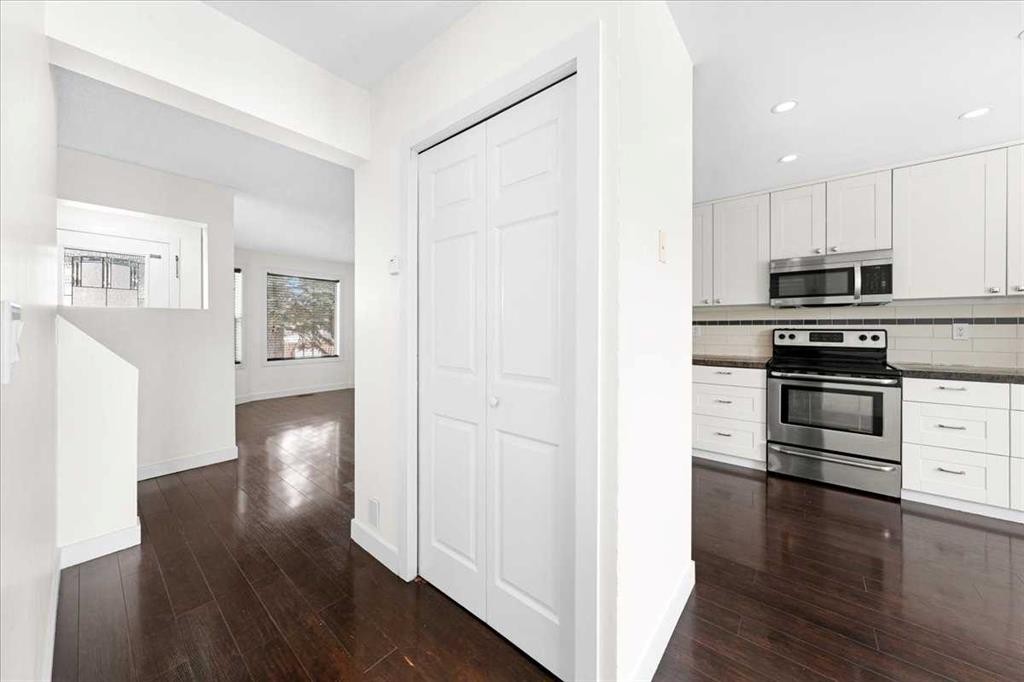 61 Falmere Way Ne, Calgary, AB - Indoor