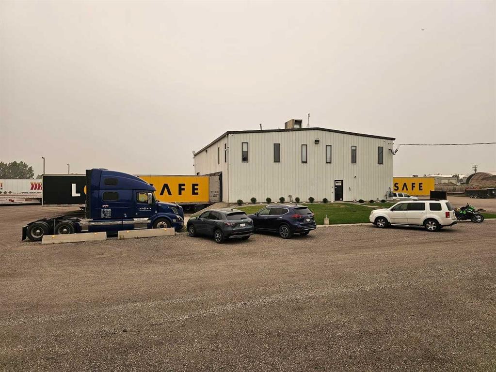 9415 44 Street Se, Calgary, AB