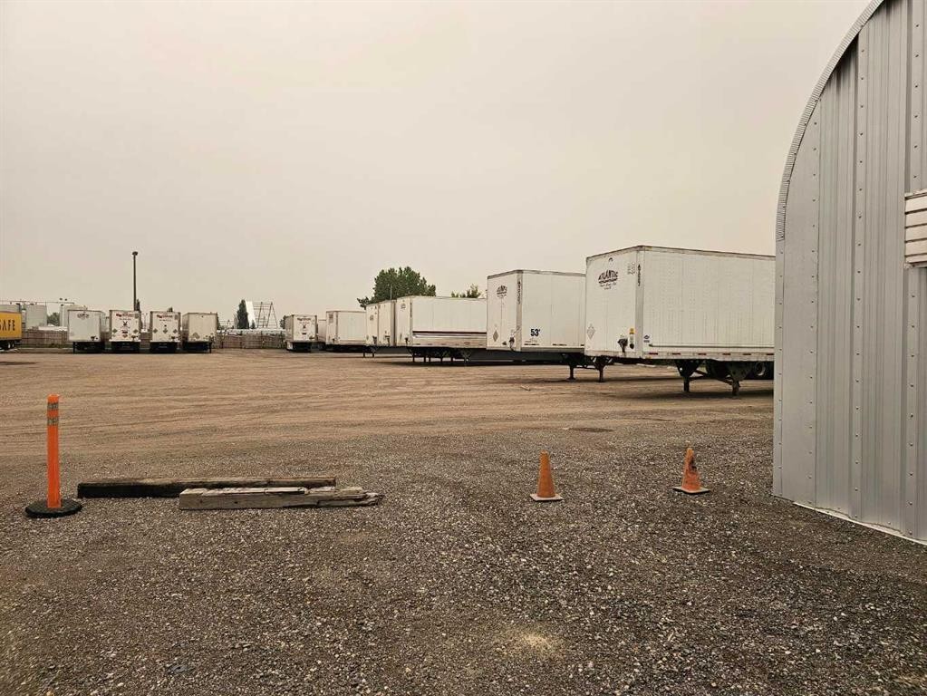 9415 44 Street Se, Calgary, AB